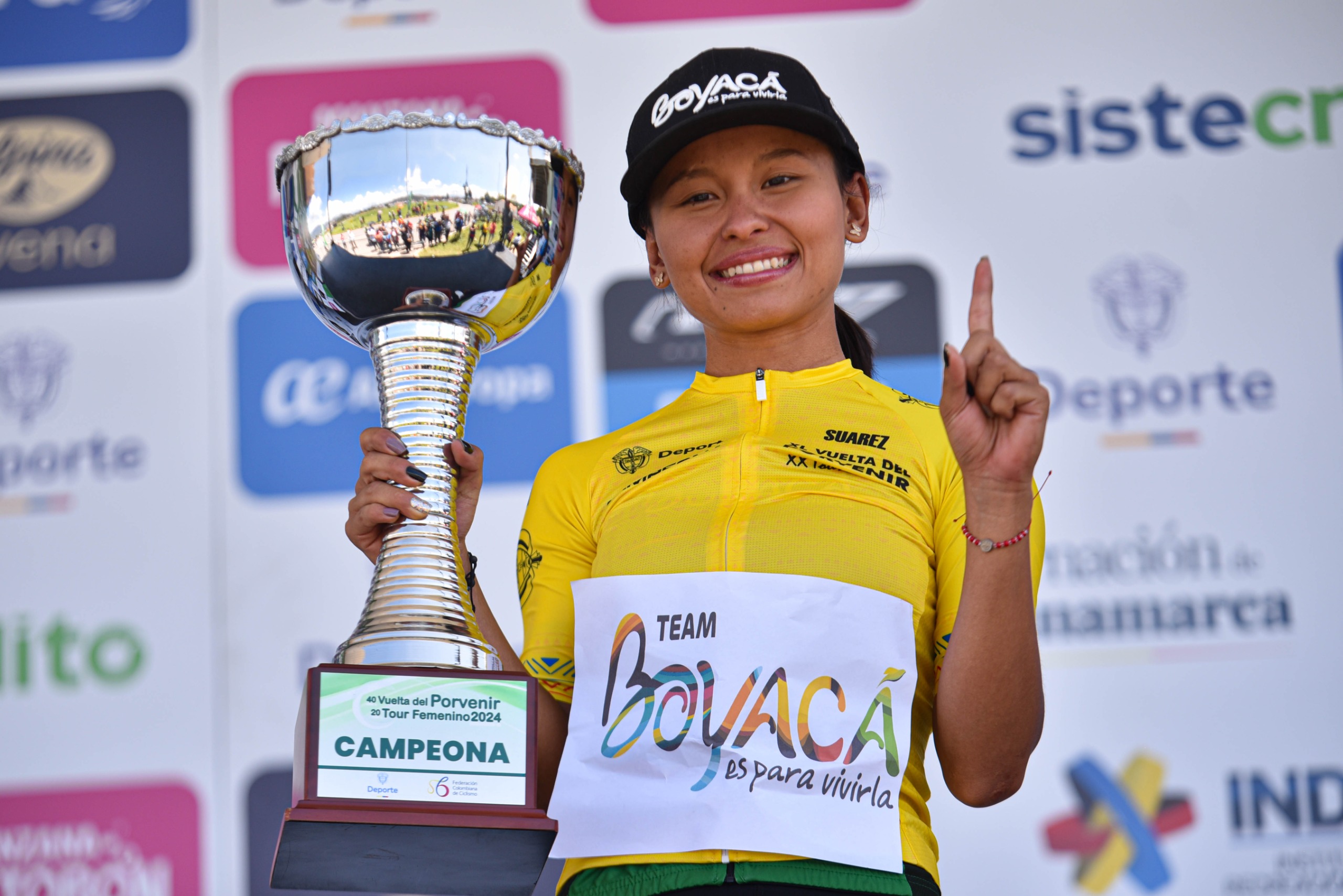 Laura Rojas, ciclista del Team Boyacá es Para Vivirla, campeona del Tour Femenino 2024